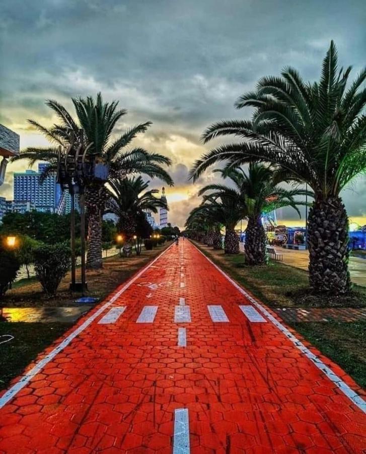 Spend Your Time In Orbi City Μπατούμι Εξωτερικό φωτογραφία